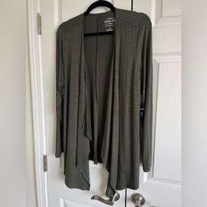 Torrid Cardigan. NWT. Size 1.